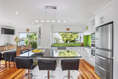 Photo of property in 19 Merchant Avenue, Te Atatu South, Auckland, 0610