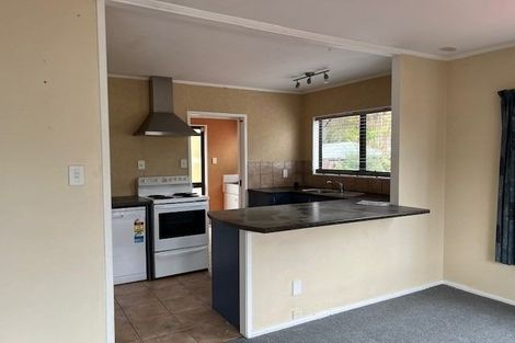 Photo of property in 32 Hassan Drive, Massey, Auckland, 0614