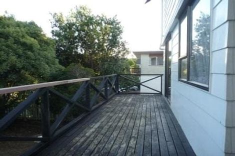 Photo of property in 2/20 Girrahween Drive, Totara Vale, Auckland, 0629