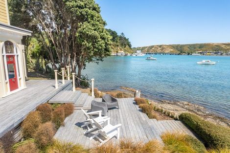 Photo of property in 55 Paremata Road, Paremata, Porirua, 5024