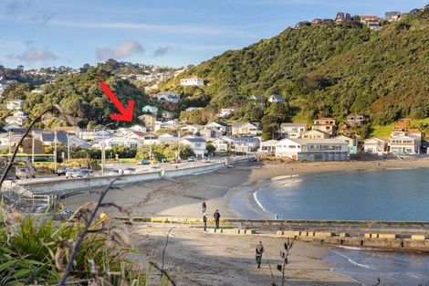 Photo of property in 2 Linwood Way, Island Bay, Wellington, 6023