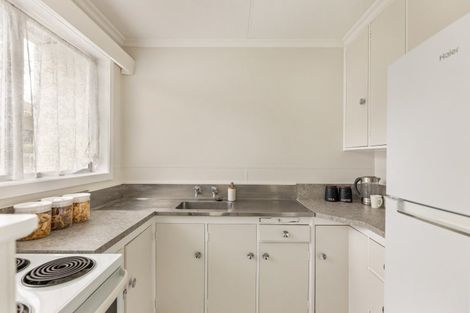 Photo of property in 6b Davies Lane, New Plymouth, 4310