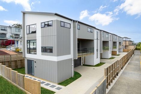 Photo of property in 4/49 Northboro Road, Belmont, Auckland, 0622