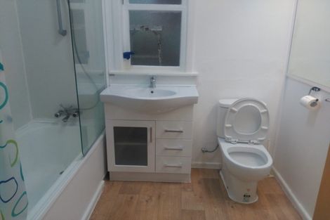 Photo of property in 16 Richmond Avenue, Karori, Wellington, 6012