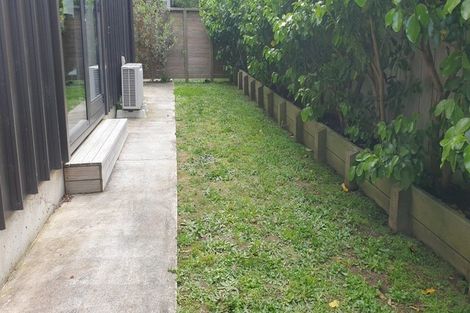 Photo of property in 74u1 Derwent Street, Island Bay, Wellington, 6023