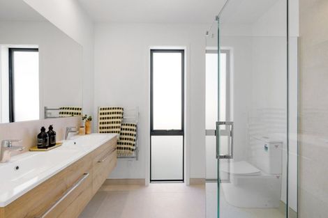 Photo of property in 38 Hugo Shaw Drive, Cambridge, 3434