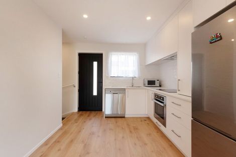 Photo of property in 1u3 Robert Street, Newlands, Wellington, 6037