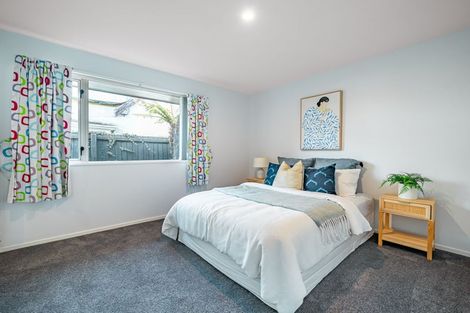 Photo of property in 112 Gayhurst Road, Dallington, Christchurch, 8061