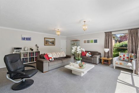 Photo of property in 21 Cricklewood Place, Avonhead, Christchurch, 8042