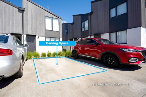 Photo of property in 10/12 Tawa Road, Te Atatu Peninsula, Auckland, 0610