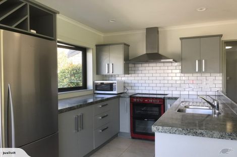 Photo of property in 17a Raumati Terrace, Khandallah, Wellington, 6035