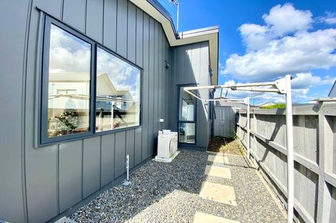 Photo of property in 9 Seafoam Road, Rosehill, Papakura, 2113