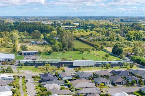 Photo of property in 8 Perehia Mews, Marshland, Christchurch, 8083