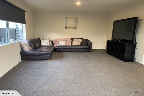 Photo of property in 11b Springs Road, Parakai, 0830