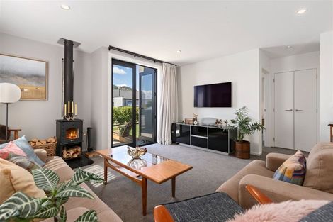 Photo of property in 4 Leaning Rock Lane, Wanaka, 9305