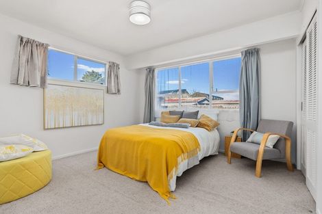 Photo of property in 10 Hinerau Street, Henderson, Auckland, 0612