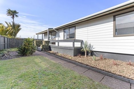 Photo of property in 247 Tukapa Street, Westown, New Plymouth, 4310