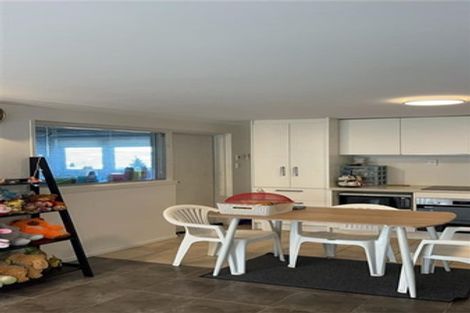 Photo of property in 158 Carlisle Road, Northcross, Auckland, 0632