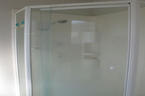 Photo of property in 15 Sheehan Road, Te Atatu South, Auckland, 0610