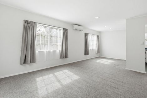 Photo of property in 18a Starforth Place, Henderson, Auckland, 0612