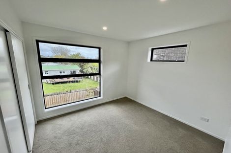 Photo of property in 10 Rauemi Way, Te Atatu South, Auckland, 0610