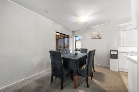 Photo of property in 2/39 Templeton Place, Clendon Park, Auckland, 2103