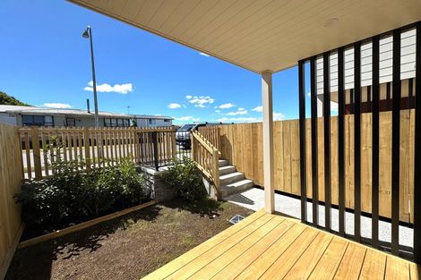 Photo of property in 56d Cyclamen Road, Mangere, Auckland, 2022