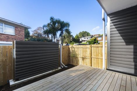 Photo of property in 5/5 Chevis Place, Pakuranga, Auckland, 2010