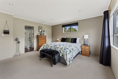 Photo of property in 3 Sapphire Grove, Birchville, Upper Hutt, 5018