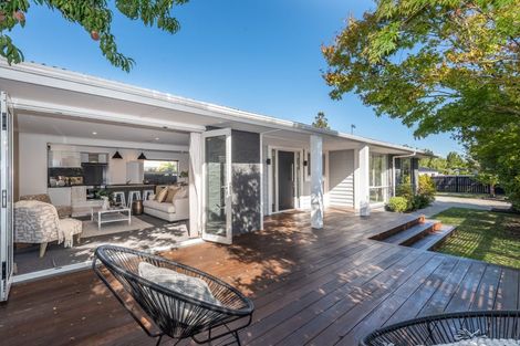 Photo of property in 2 Sarabande Avenue, Redwood, Christchurch, 8051
