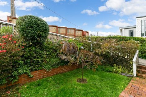 Photo of property in 122 Cashmere Avenue, Khandallah, Wellington, 6035