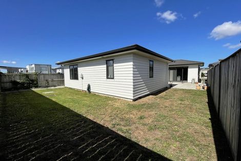 Photo of property in 13 Treestump Road, Takanini, 2112