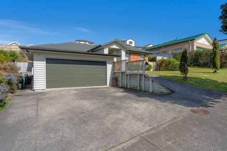 Photo of property in 42 Tongariro Drive, Aotea, Porirua, 5024