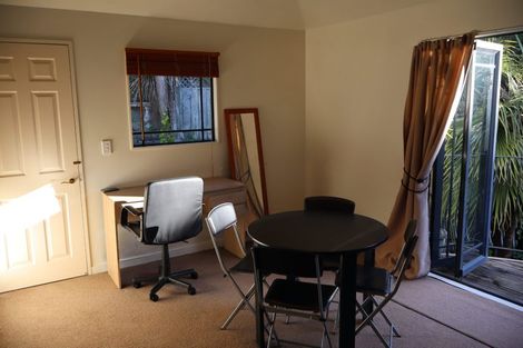 Photo of property in 15a Beresford Street, Bayswater, Auckland, 0622