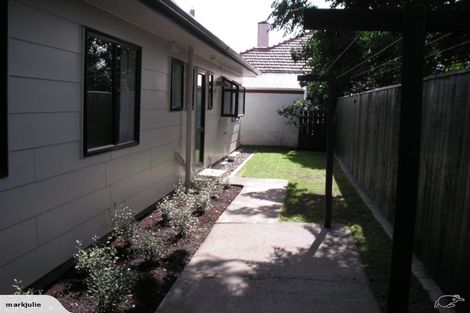 Photo of property in 27 Ihle Street, Terrace End, Palmerston North, 4410