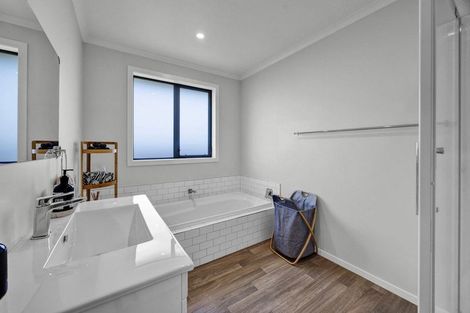 Photo of property in 22b Larlin Drive, Hawera, 4675