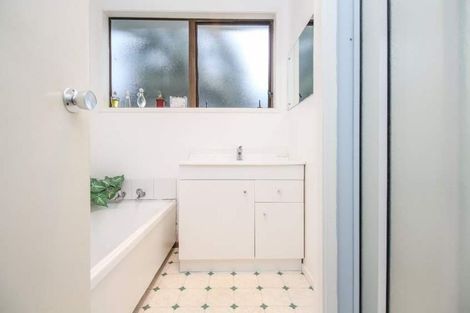 Photo of property in 94 Sunvue Road, Glen Eden, Auckland, 0602