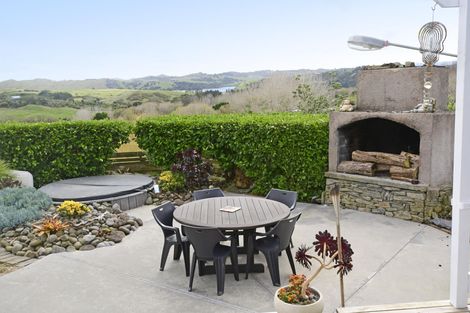 Photo of property in 956 Oneriri Road, Kaiwaka, 0573