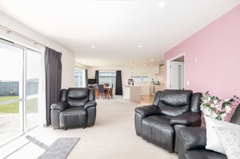 Photo of property in 241 Mark Avenue, Grenada Village, Wellington, 6037