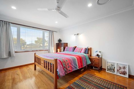 Photo of property in 1/146 Rangatira Road, Beach Haven, Auckland, 0626