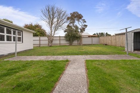 Photo of property in 24 Fergusson Street, Marton, 4710