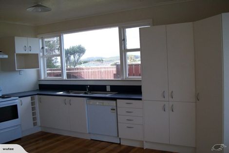 Photo of property in 126 Glanmire Road, Newlands, Wellington, 6037