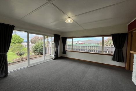 Photo of property in 1 Truby King Street, Merrilands, New Plymouth, 4312