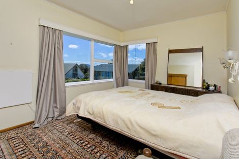 Photo of property in 2/13 Liston Street, Northcote, Auckland, 0627