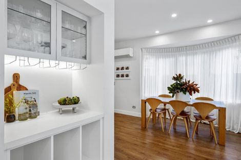 Photo of property in 17 Innes Road, St Albans, Christchurch, 8052