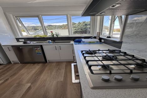 Photo of property in 24 Severn Street, Island Bay, Wellington, 6023