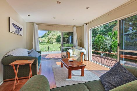 Photo of property in 9 John Ross Place, Kairakau, Havelock North, 4295