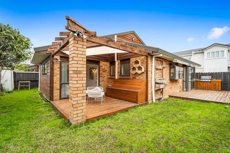 Photo of property in 26 Inverness Road, Browns Bay, Auckland, 0630