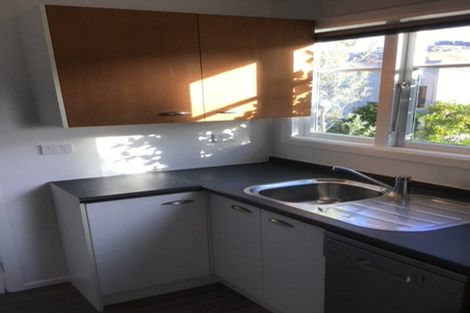 Photo of property in 109 Beachville Road, Redcliffs, Christchurch, 8081