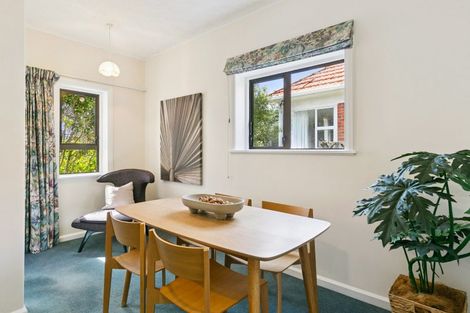 Photo of property in 26 The Quadrant, Miramar, Wellington, 6022